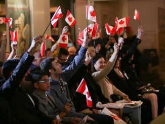 ceremonia de reafirmación de la ciudadanía canadiense
