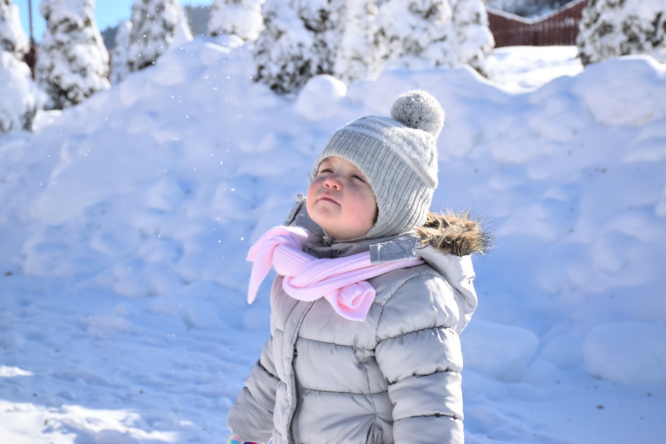 Cuánto y cómo abrigar a un niño en invierno? Te explicamos la esencial