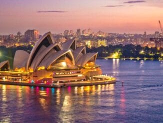 Australia reabre sus fronteras, pero no recibirá turistas hasta 2022