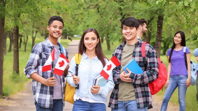 Nuevas reglas para estudiantes en Canadá